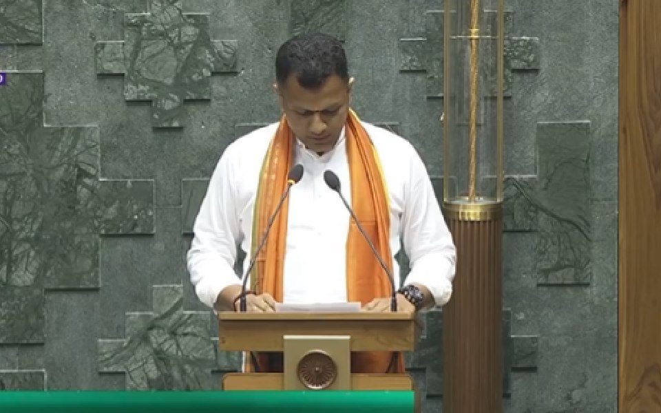 Captain Brijesh Chowta takes oath as Lok Sabha MP from Dakshina Kannada