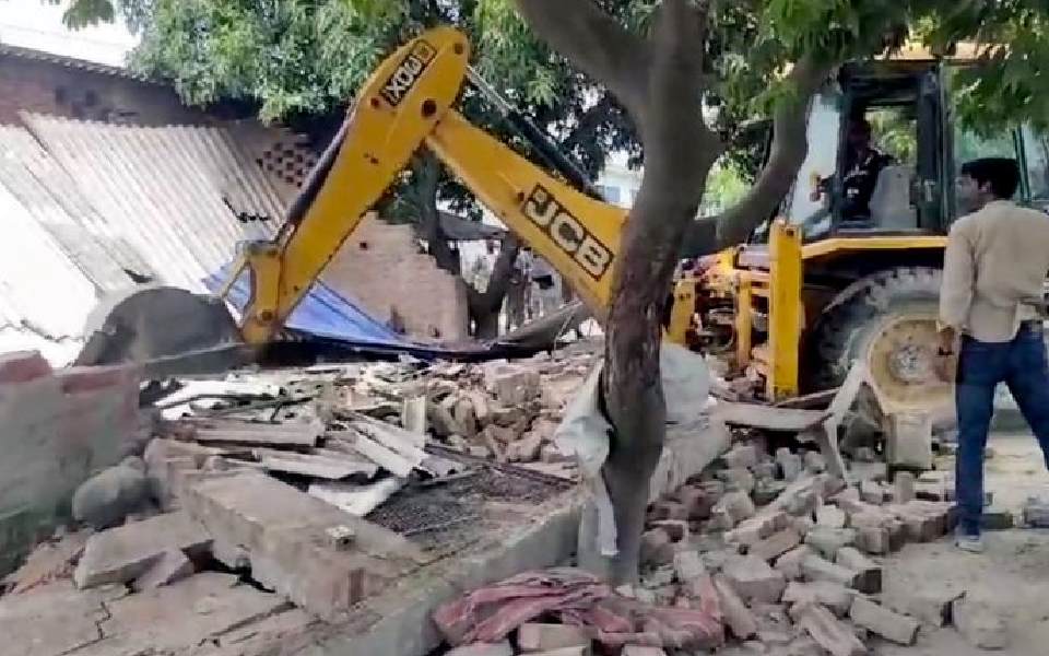 Rape accused's bakery razed in Ayodhya