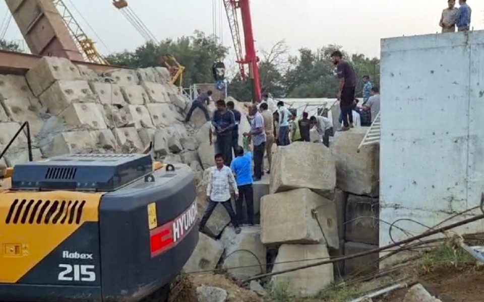 Gujarat: Three workers dead in collapse of structure on Bullet Train route