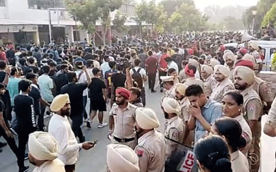 Chandigarh University students end protest; varsity declares 'non-teaching days' till Sep 24