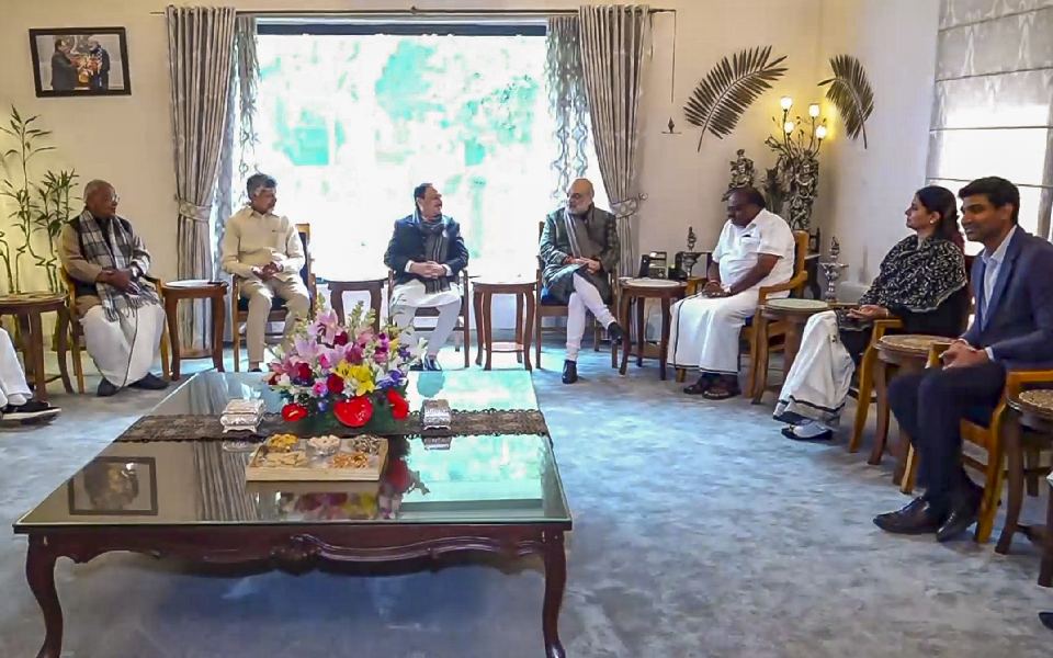 NDA leaders including Amit Shah, Chandrababu Naidu meet at BJP chief's residence