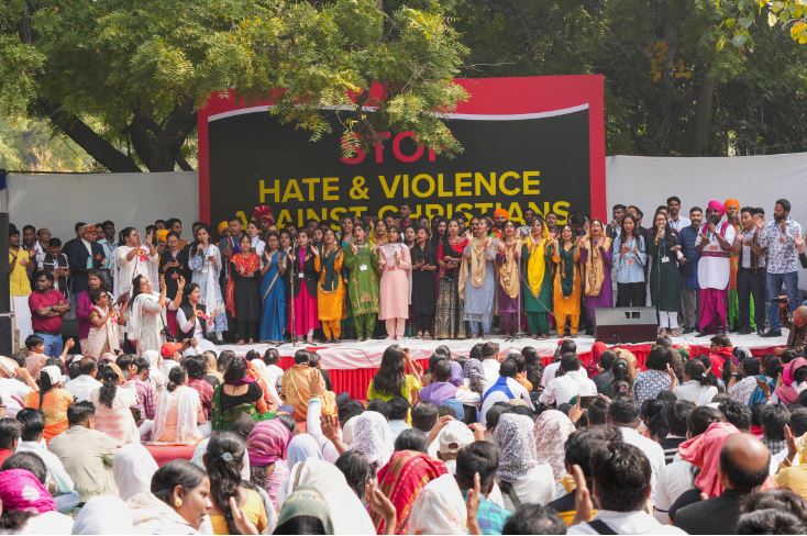 Christians gather at Jantar Mantar in Delhi to protest against 'attacks on churches'