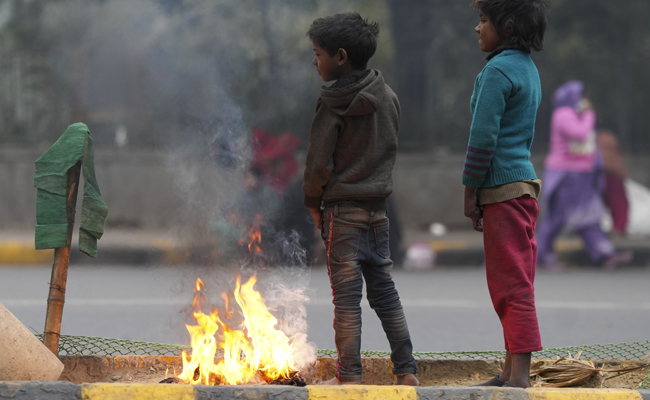 Delhi shivers as mercury dips to 5.8 deg C, third lowest this season