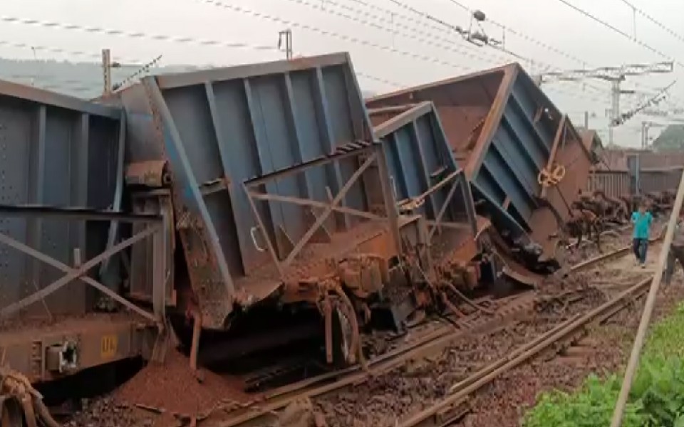 Goods train derails in Jharkhand's Serikela-Kharswan, train services affected