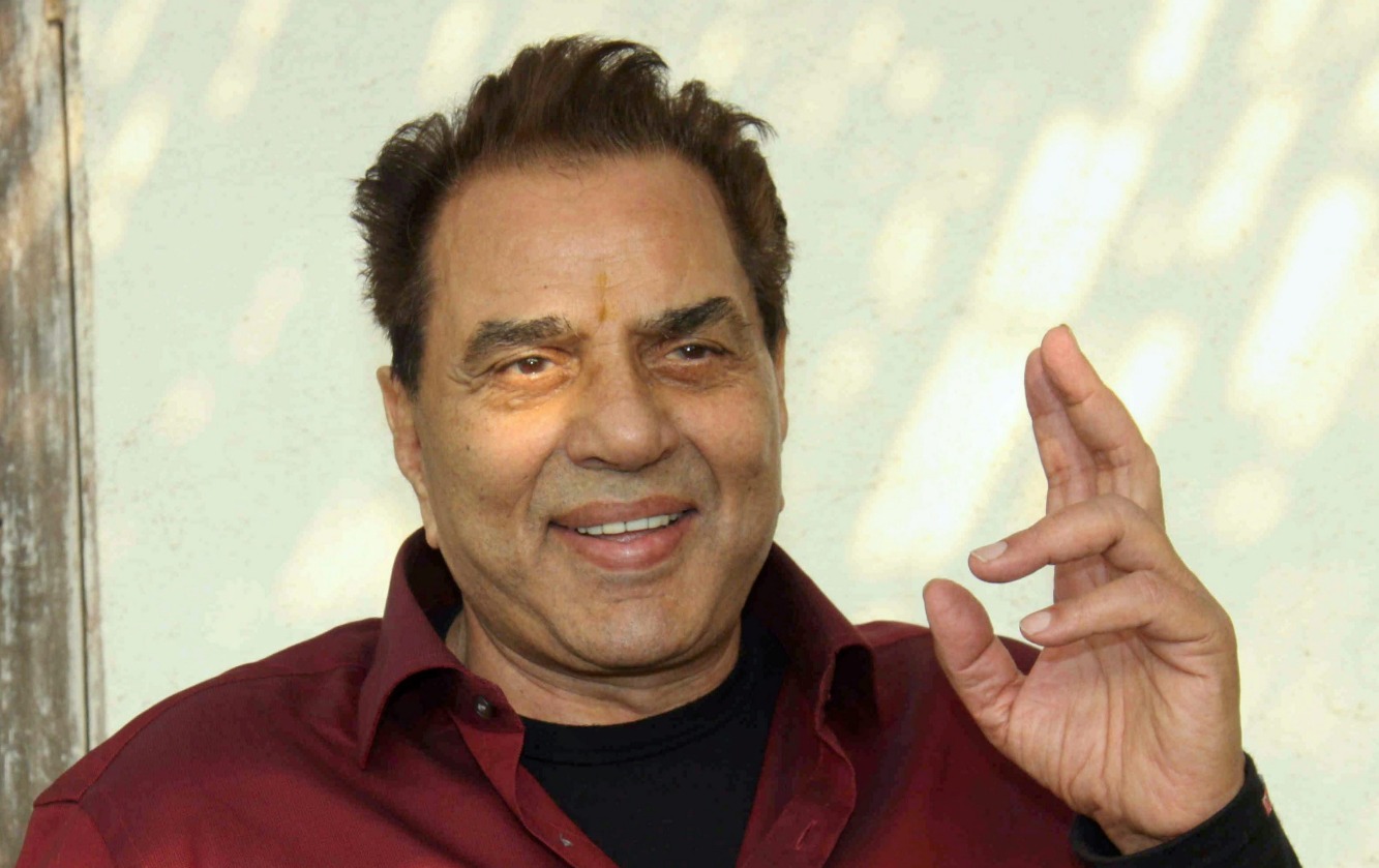 Actor Dharmendra summoned by Delhi court in cheating case