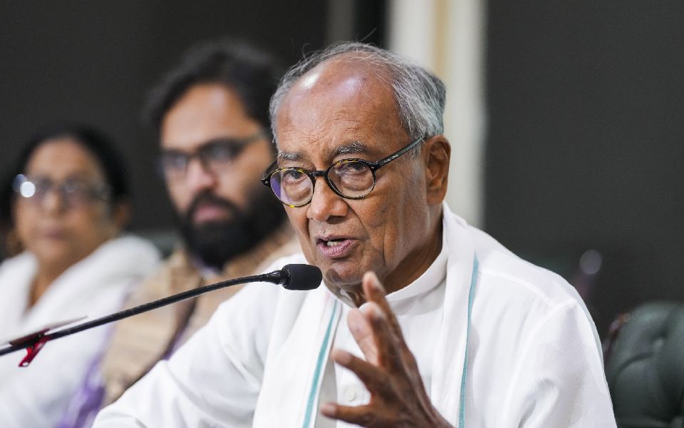 PM not adhering to unity, 'sabka saath' talk: Digvijaya on alleged atrocities against minorities