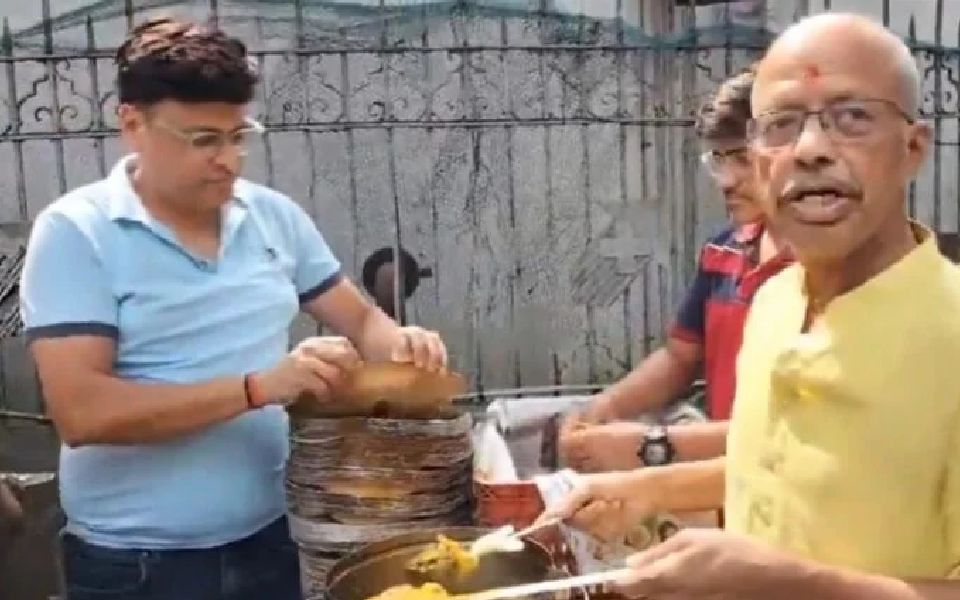 Viral video: Meal denied to woman for not chanting 'Jai Shri Ram' outside Mumbai hospital