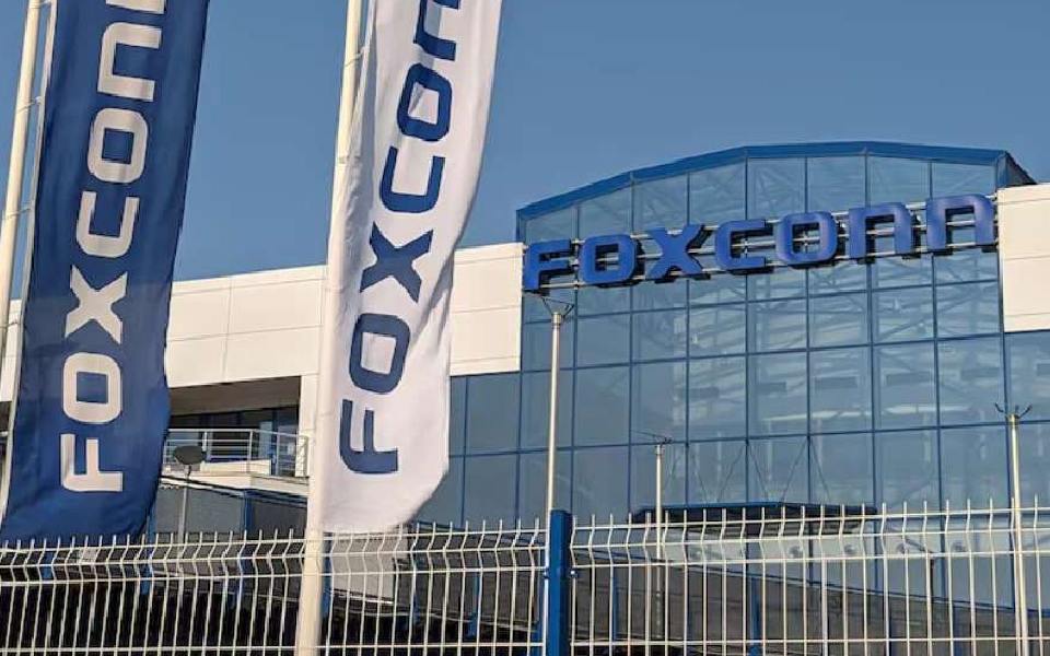25 pc of new hires are married women; nearly 70 pc of workforce are women: Foxconn