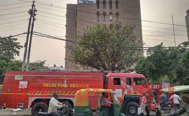 20 Delhi hospitals, IGI Airport, Northern Railways' CPRO office receive bomb threats