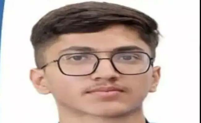 Rajasthan's Mahesh Kumar tops NEET-UG, MP's Utkarsh Awadhiya bags second rank