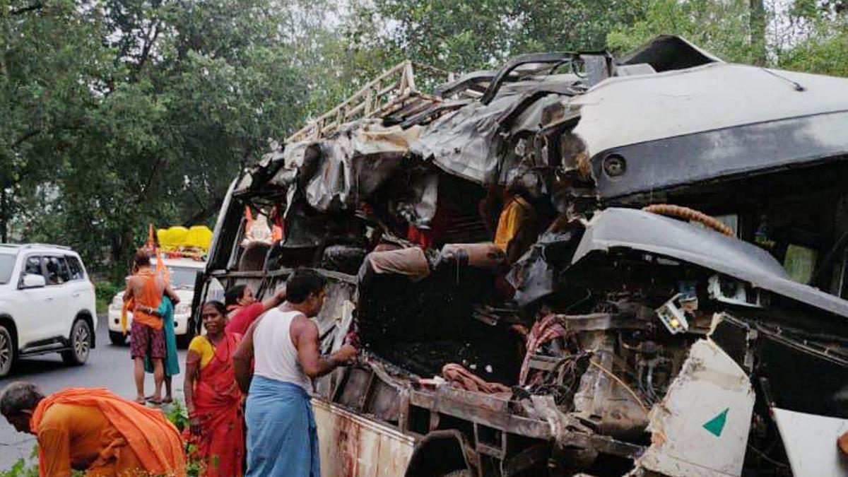 At least five Kanwariyas killed, 23 injured in bus-truck collision in Jharkhand