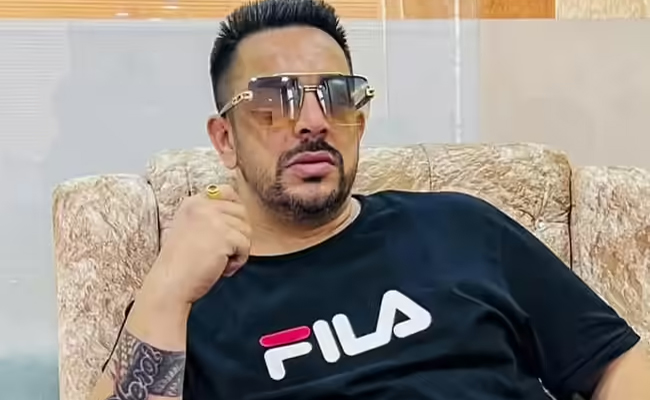 Gangster Joga Pholriwal among 4 booked for AAP leader's daylight murder in Jalandhar