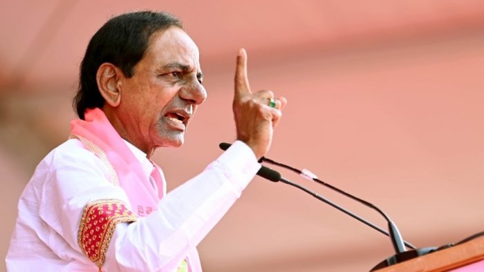 KCR eyes electoral pie beyond Telangana, to launch national party