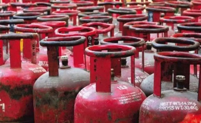 Govt hikes LPG subsidy for Ujjwala beneficiaries to Rs 300 per cylinder