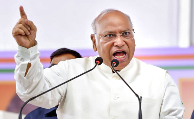 Cong chief Kharge calls people of Gujarat 'illiterate' in Kerala poll rally