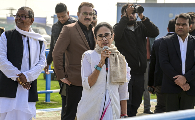 EC illegally using mobile apps developed by BJP's IT cell to conduct SIR, alleges Mamata