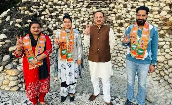 Chandigarh Mayor Resignation: Three AAP Councilors Join BJP