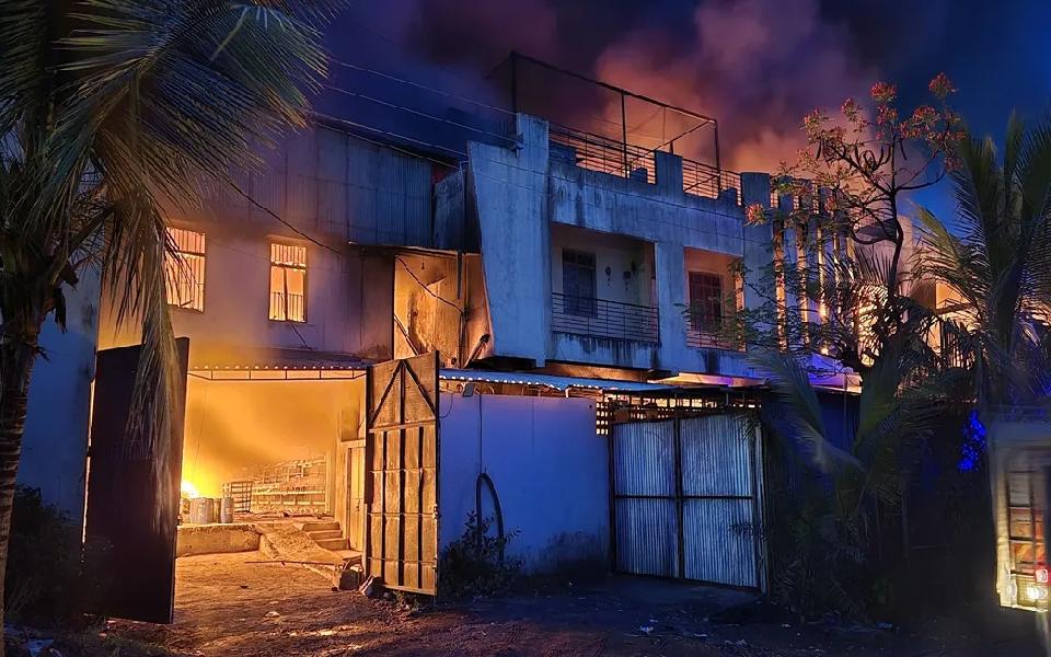 Eight dead in fire at factory in Maharashtra's Solapur district