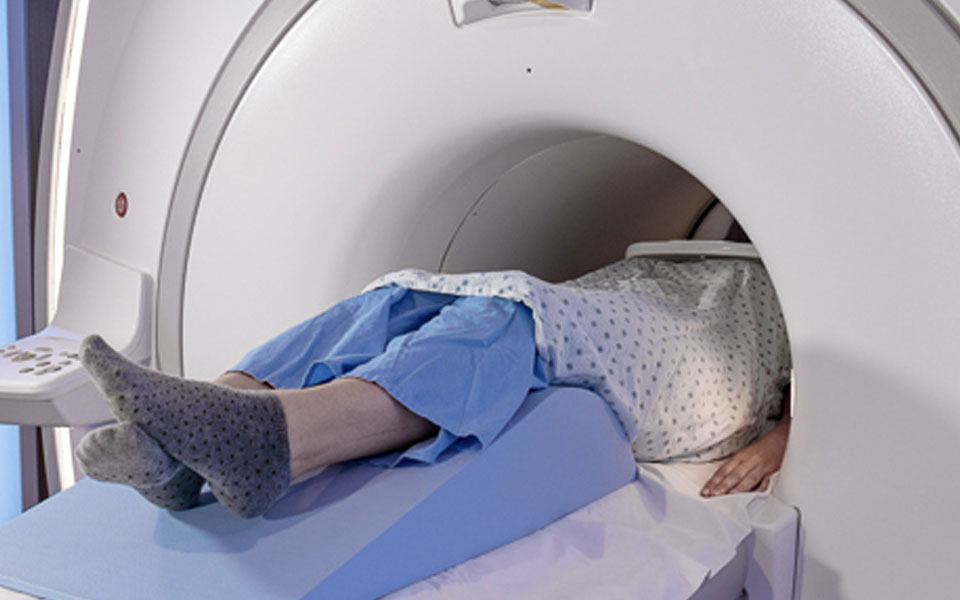 60-yr-old patient claims he was stuck inside MRI machine as staff forgot to take him out