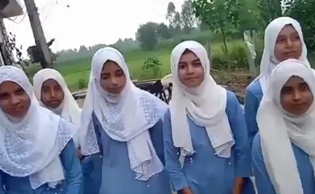 Muslim girls allegedly expelled from Bijnor school for wearing hijab despite dress code compliance