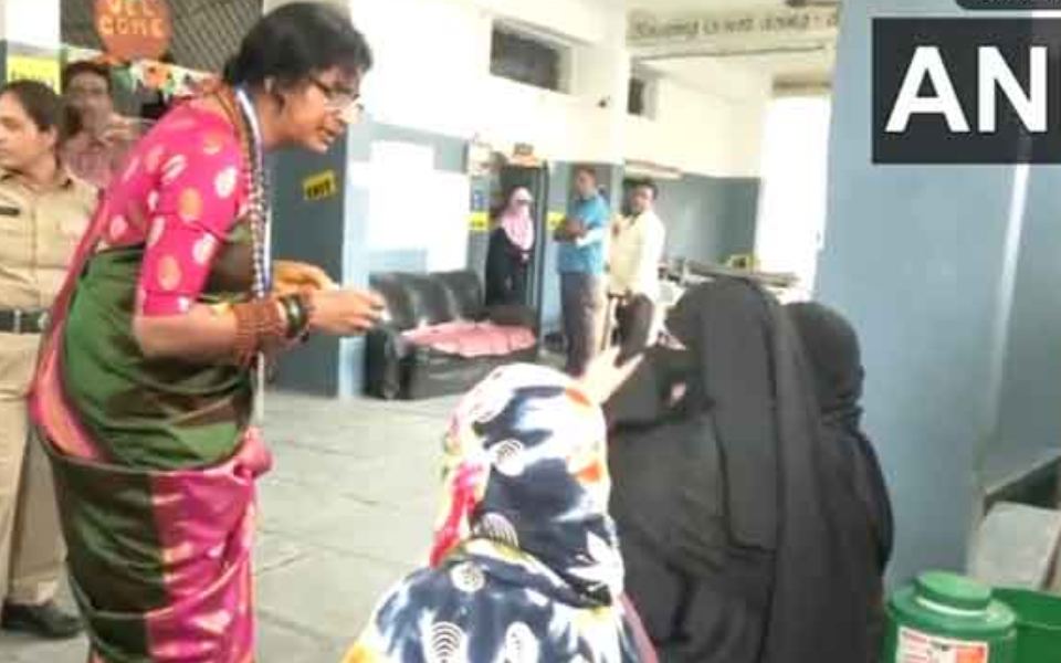 BJP LS candidate Madhavi Latha booked for asking Muslim women to reveal faces to check identity
