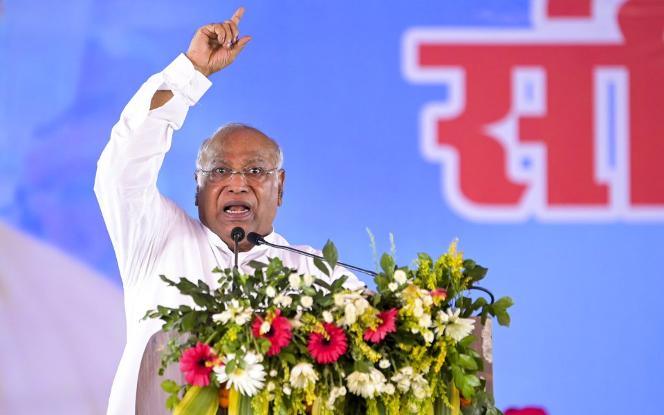 PM Modi cancelled Kashmir visit after receiving intelligence report on terror attack, alleges Kharge