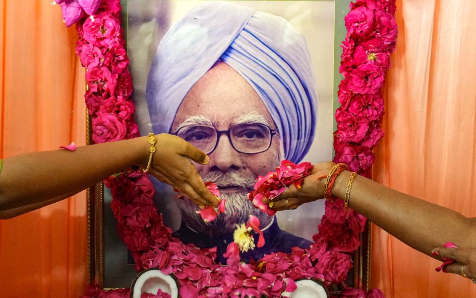 Kharge urges PM Modi to conduct last rites of Manmohan Singh at a place where memorial can be built