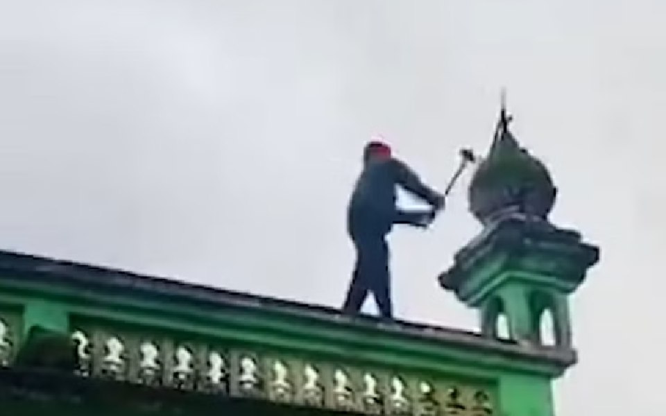 Mosque Attacked, Homes Torched at Kolhapur's Vishalgad Fort Over Encroachment