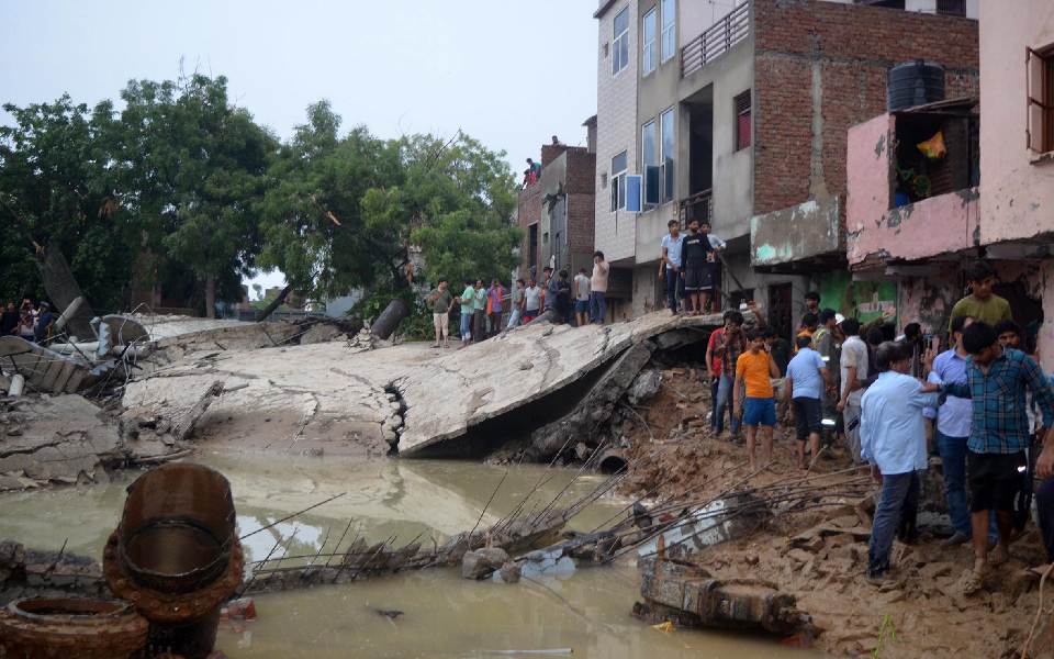 2 killed, 12 injured as water tank collapses in Mathura