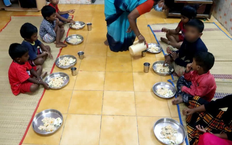 Dead snake found in mid-day meal packet, claim parents; probe launched