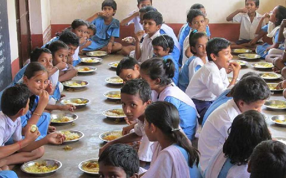 Probe ordered after West Bengal school segregates midday meals by religion