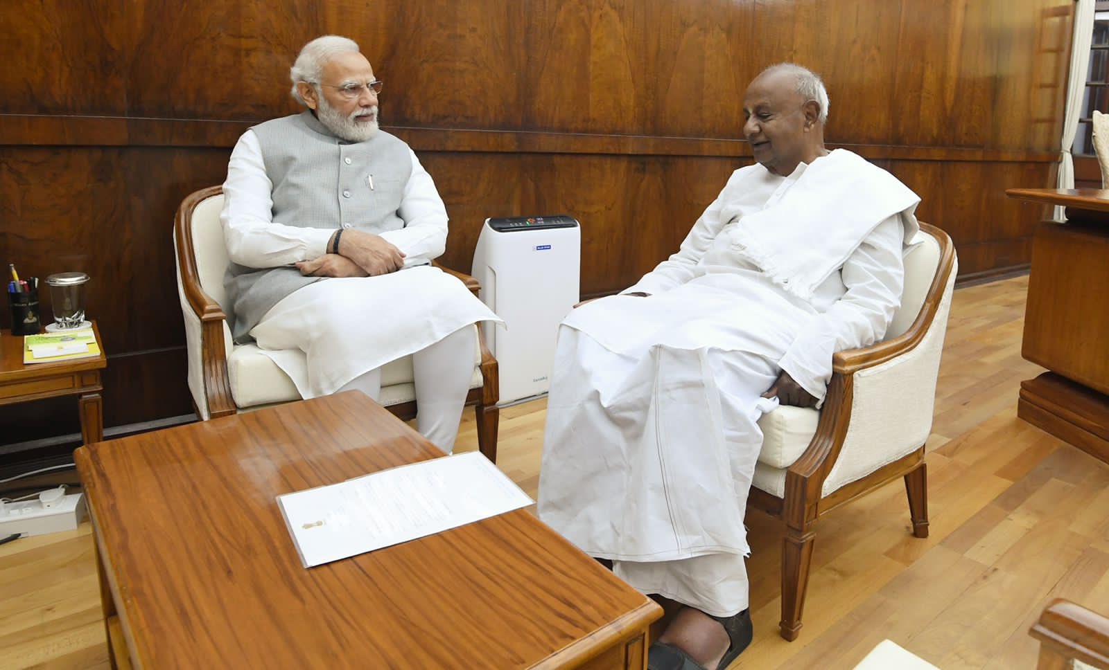 PM Modi holds meeting with Devegowda in Parliament