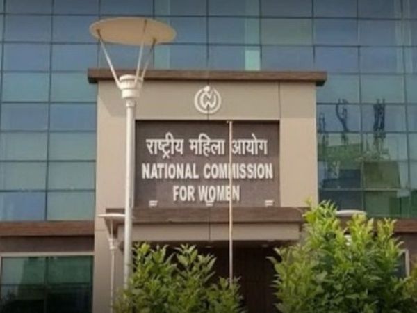 NCW team meets Mumbai rape victim's kin, visits crime spot