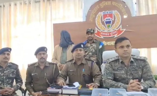 Jharkhand man arrested for impersonating IAS officer for seven years