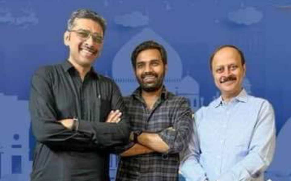 “Left NDTV, but not red mic,” three journalists who resigned from NDTV start new Youtube channel