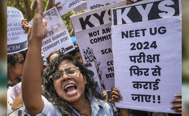 Delhi: Students protest near education ministry, demand probe into NEET 'irregularities'