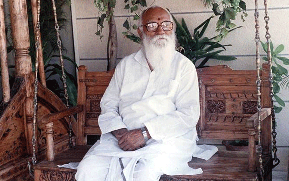 Nanaji Deshmukh, second from RSS ranks, to get Bharat Ratna