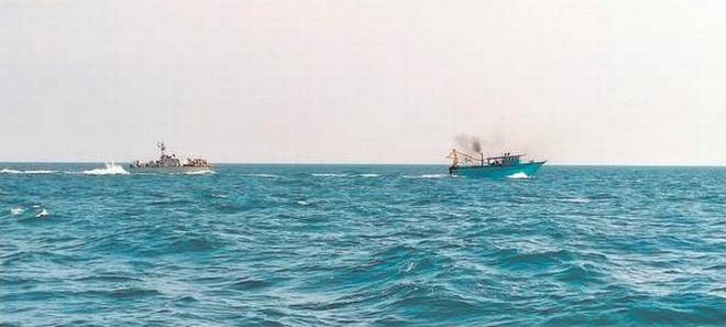 Lankan Navy apprehends 86 Indians for trying to illegally enter its waters
