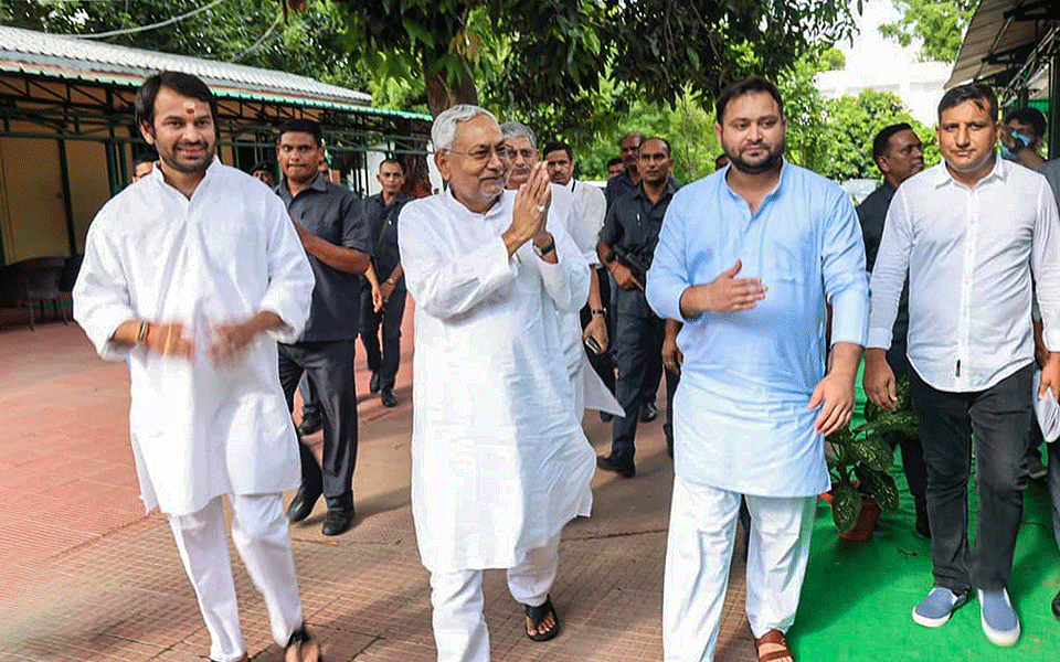 RJD likely to get lion's share in new Bihar cabinet, Nitish Kumar may retain Home