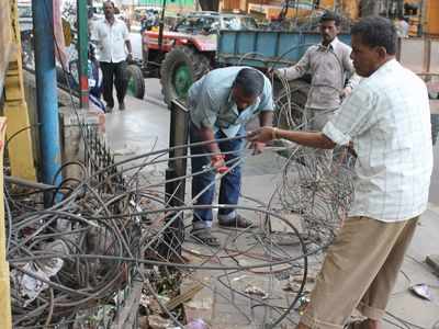 Rs 20 lakh fine on Reliance Digital, Airtel for damaging roads in Greater Noida