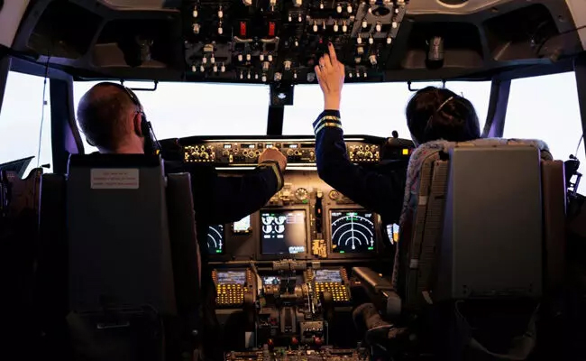 13,989 pilots employed by 6 major domestic airlines: Govt