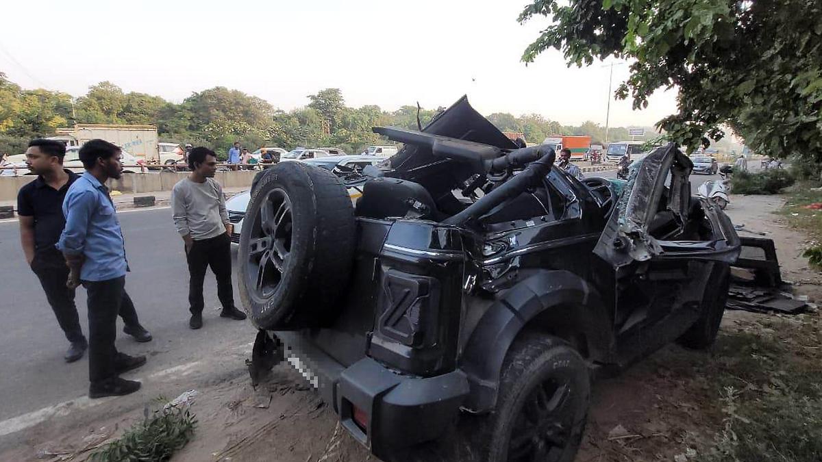Five killed, one injured after speeding Thar collides with divider on Delhi-Gurugram expressway