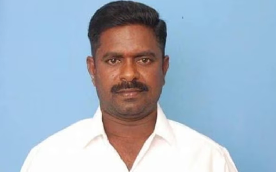 AIADMK functionary from TN hacked to death in Puducherry village