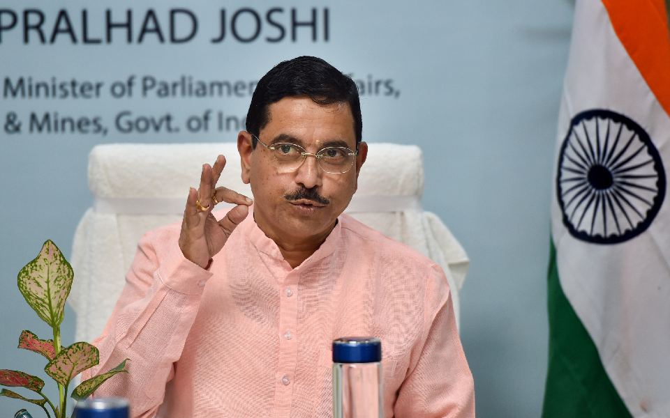 Consumer Affairs Minister Joshi slams air purifier firms for false claims ahead of pollution season