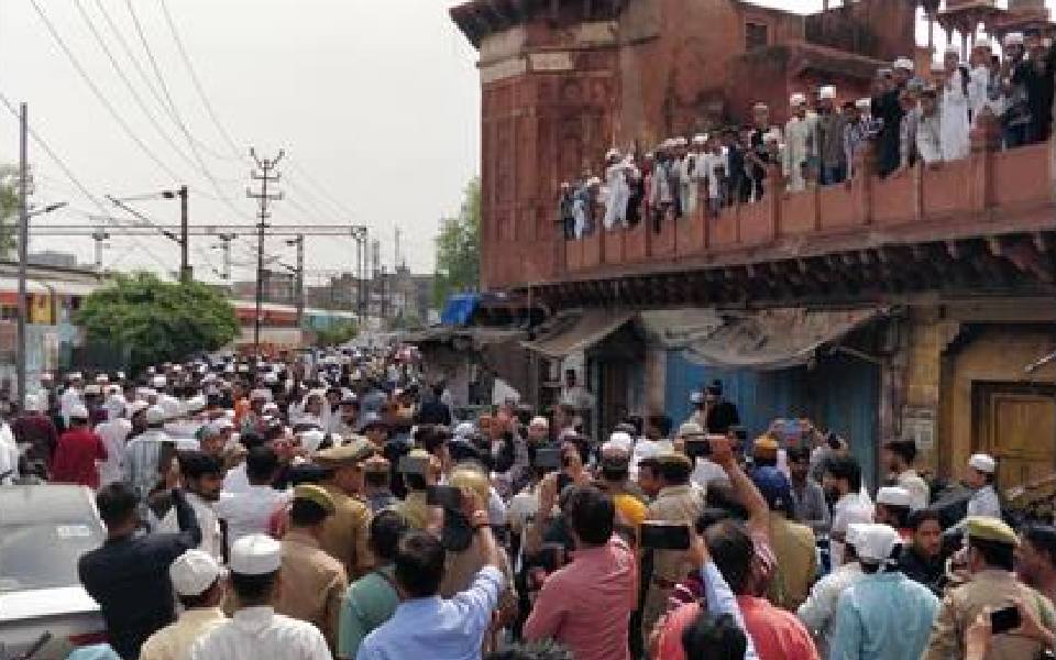 UP: 60 booked over protest outside Agra's Jama Masjid after animal flesh found on premises