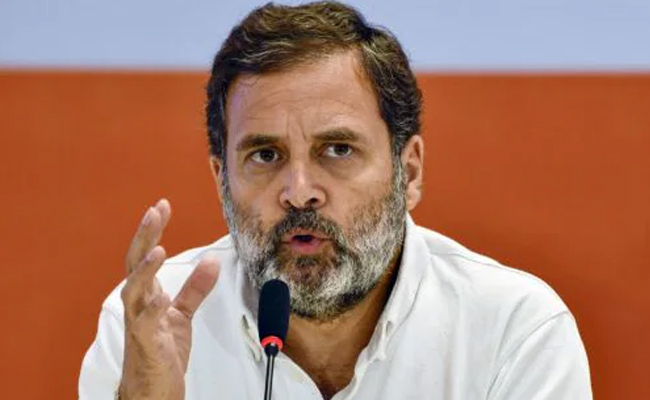 How many more families must be destroyed before govt wakes up: Rahul after TN rail accident