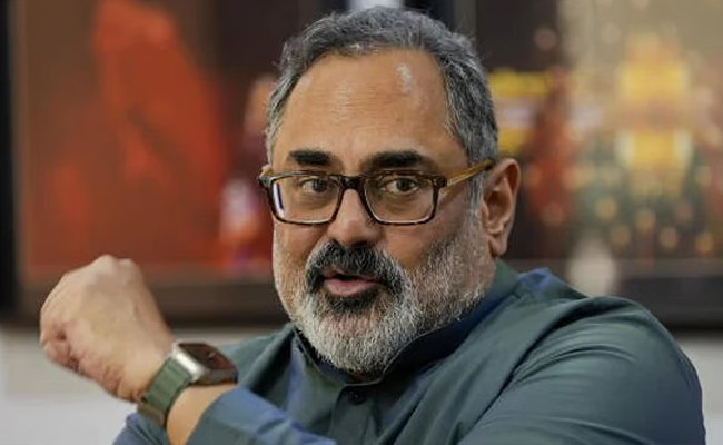 BJP flays Kerala govt over fund blockade claim, challenges CM to debate performance