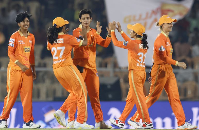 Gujarat Giants notch up first win, hand Royal Challengers Bangalore third straight defeat