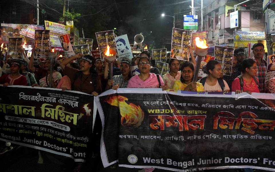 RG Kar victim's mother alleges police roughed her up without provocation, broke her bangles