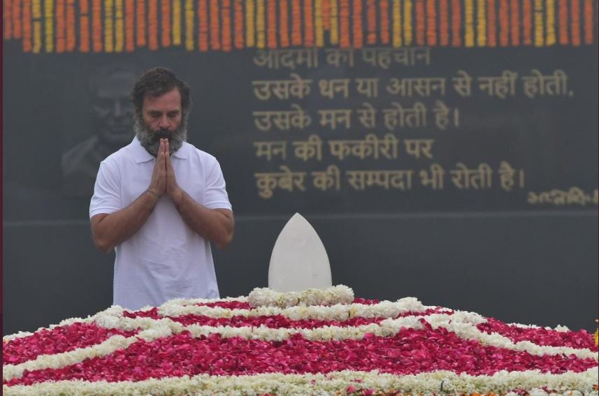 Rahul Gandhi visits memorials of former PMs, Mahatma Gandhi